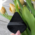30 Count Triangle Powder Puffs – Soft Velour Makeup Sponge for Dry & Wet Foundation, Setting Powder & Face Cosmetics, Black.